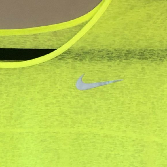 Nike Dry Fit Athletic Top !!NWT!! - Picture 2 of 4